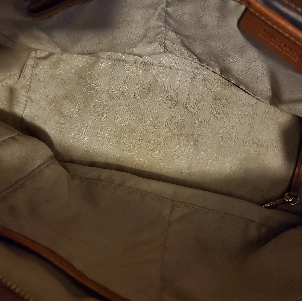 Handbag - Picture 2 of 4